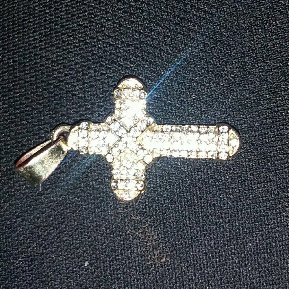 Cross neckless